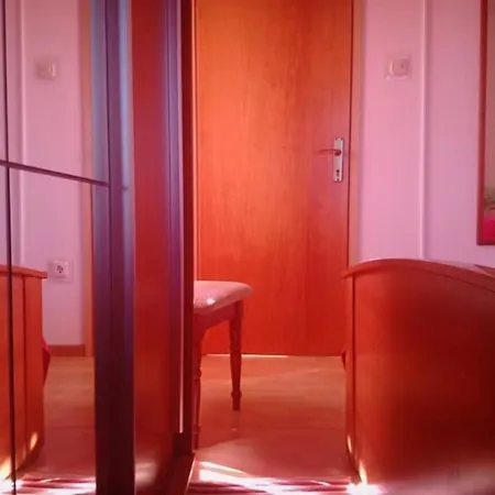 Апартаменты And Silvana *