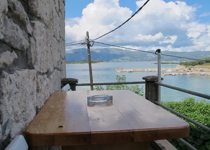 Daire And Silvana Lumbarda