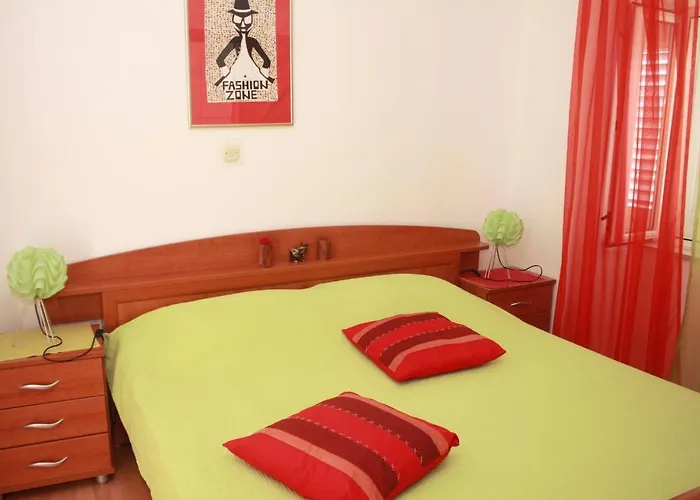 Daire And Silvana Lumbarda